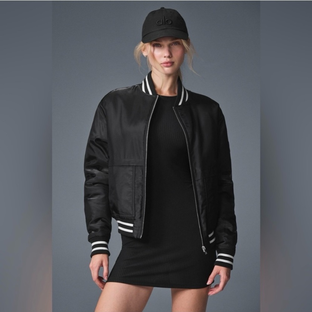 ALO Yoga Afterglow Varsity Black Button Oversized XXS Women’s Jacket Coat.
